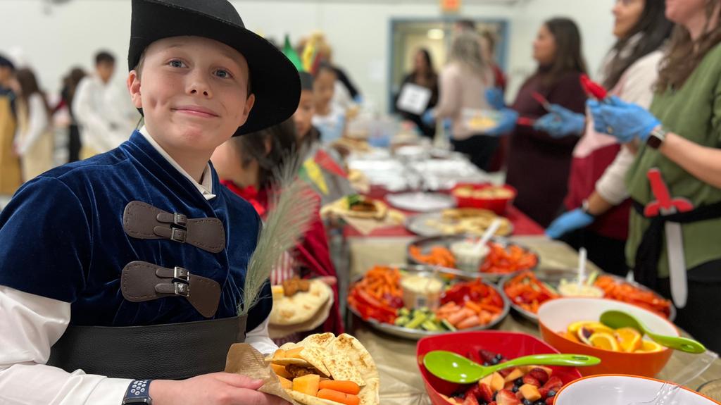 Grade 4s Enjoy Medieval Feast!